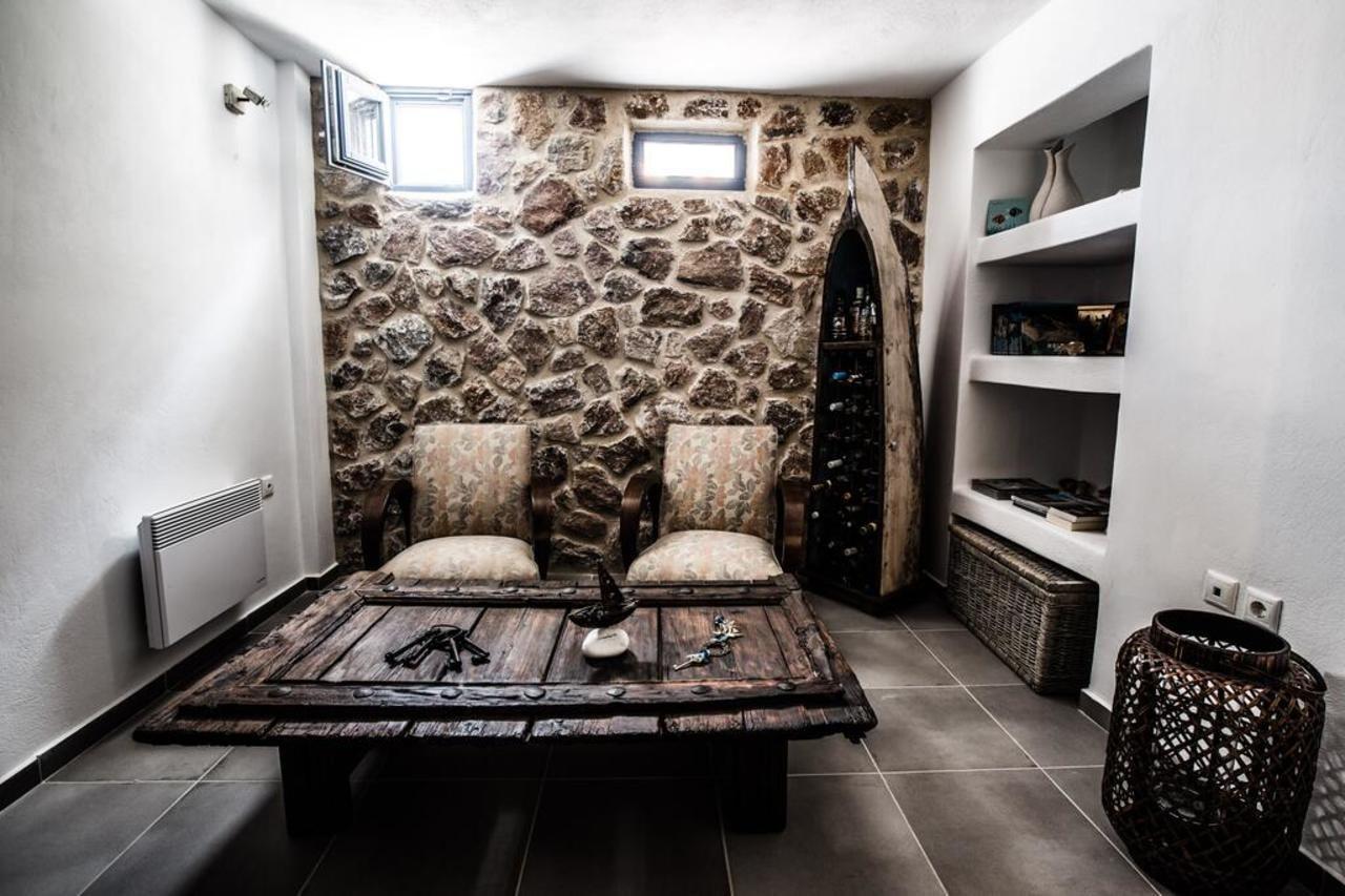 New Villa Apollon Akrotiri  Exterior photo